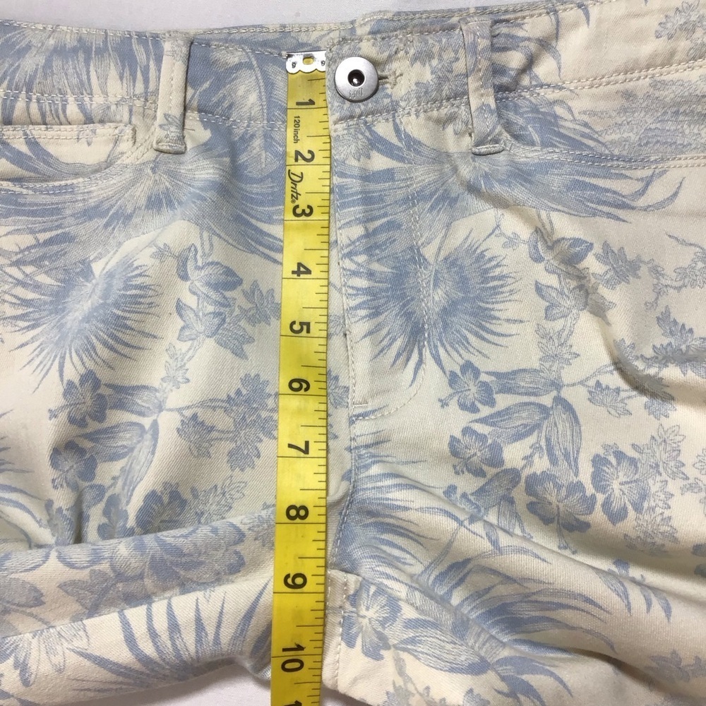 J. Jill Authentic Fit Slim Ankle Cream and Blue Floral Tropical Bird Jeans - Picture 9 of 10